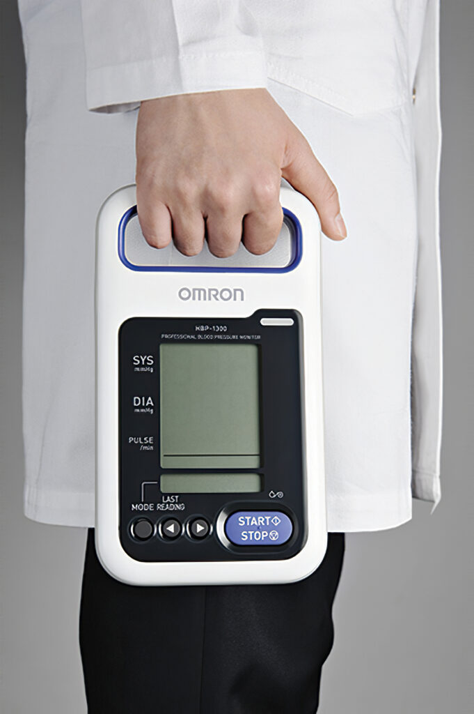 Tensiomètre électronique au bras Omron HBP-1320 modèle professionnel